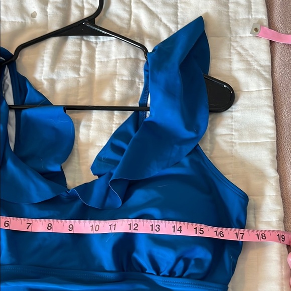NWOT BloomChic Blue One Piece Ruffled V-Neck Swimsuit - Picture 4 of 8
